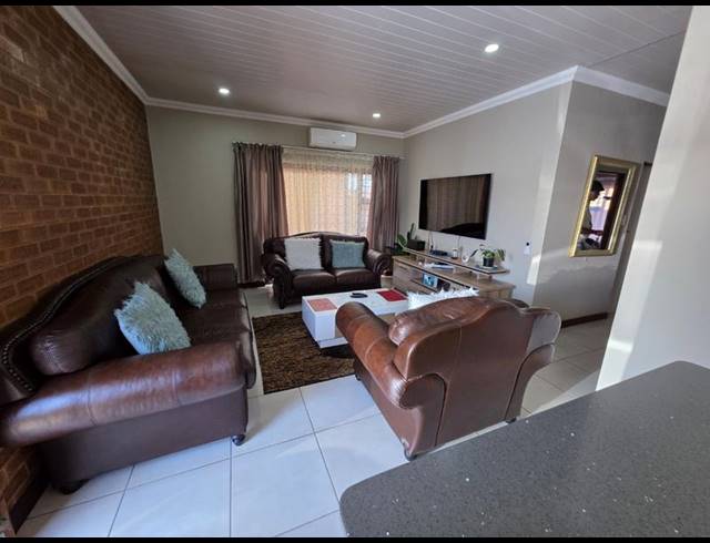 3 BEDROOM TOWNHOUSE FOR SALE IN MONTANA